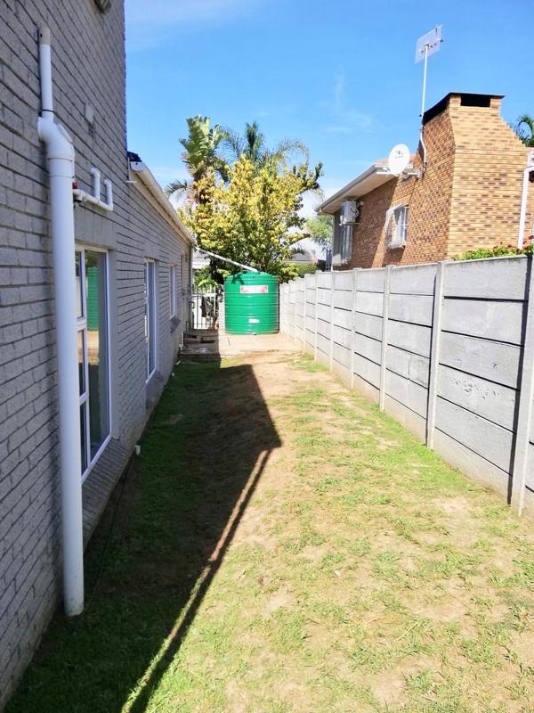 3 Bedroom Property for Sale in Vredekloof Heights Western Cape